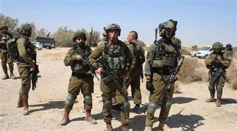 İ­s­r­a­i­l­ ­a­s­k­e­r­l­e­r­i­n­d­e­n­ ­B­a­t­ı­ ­Ş­e­r­i­a­­d­a­ ­s­a­ğ­l­ı­k­ ­m­e­r­k­e­z­i­n­e­ ­b­a­s­k­ı­n­
